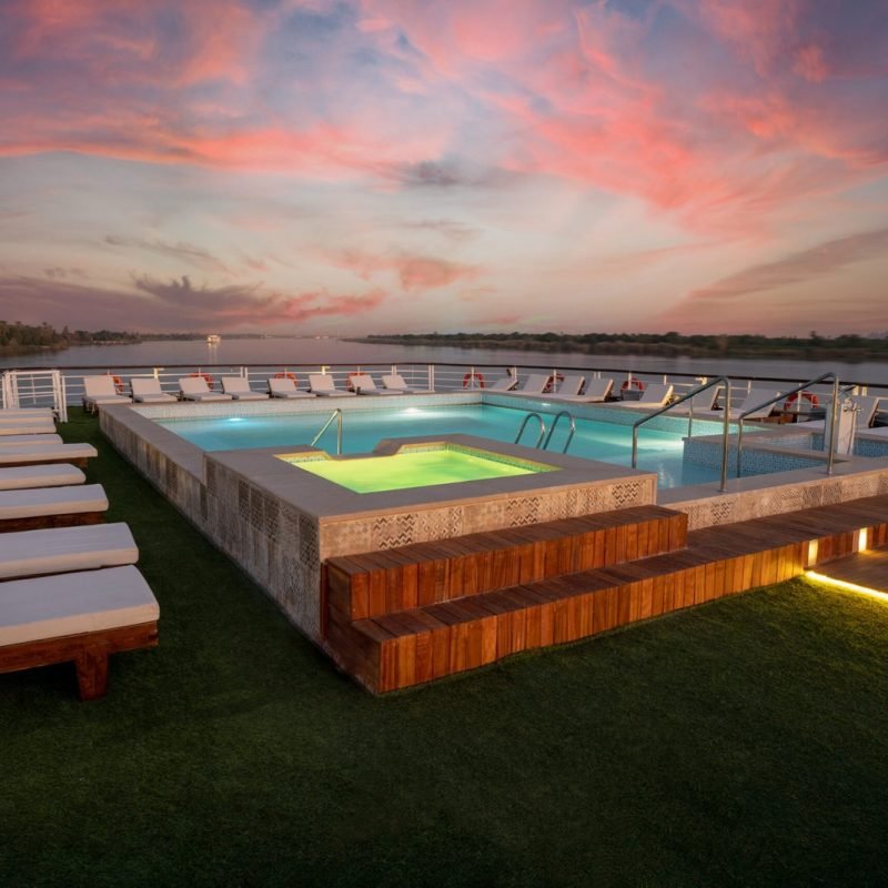 Luxury Swimimg Pool